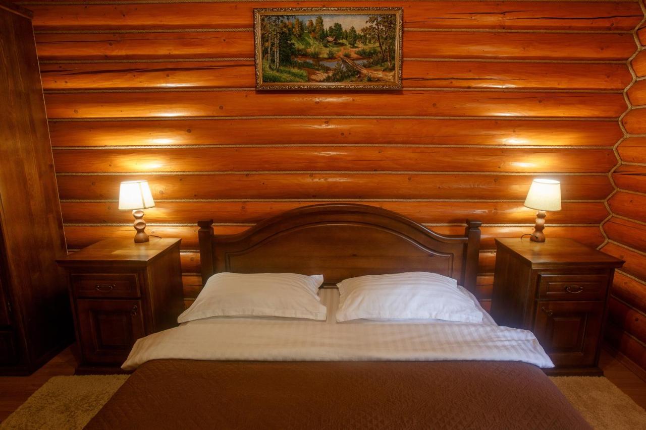 Hotel Toursit Complex Polyana Kvasova Esterno foto